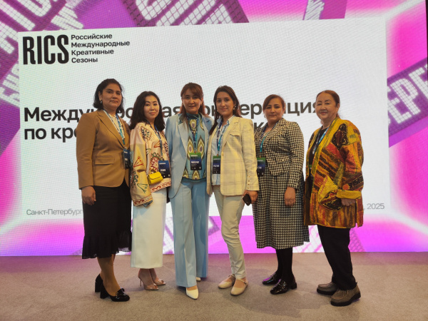 Женщины-предприниматели из Узбекистана выступили на международной конференции по креативной экономике в Санкт-Петербурге