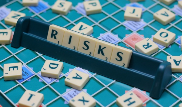 Эксперт по финансированию рисков и механизмам передачи рисков