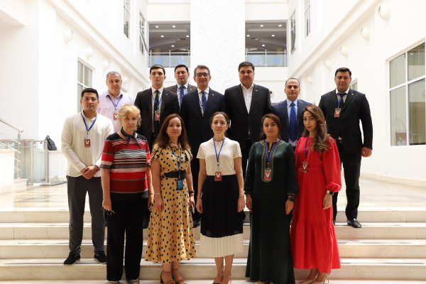 Российский эксперт провел тренинг по укреплению торгового потенциала в Ашхабаде