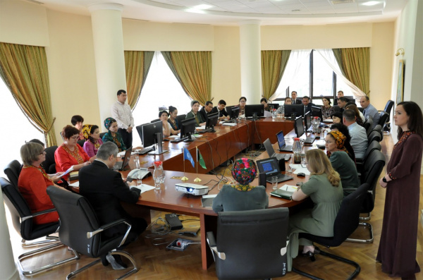 Russian expert consulted colleagues in Turkmenistan on national accounts statistics